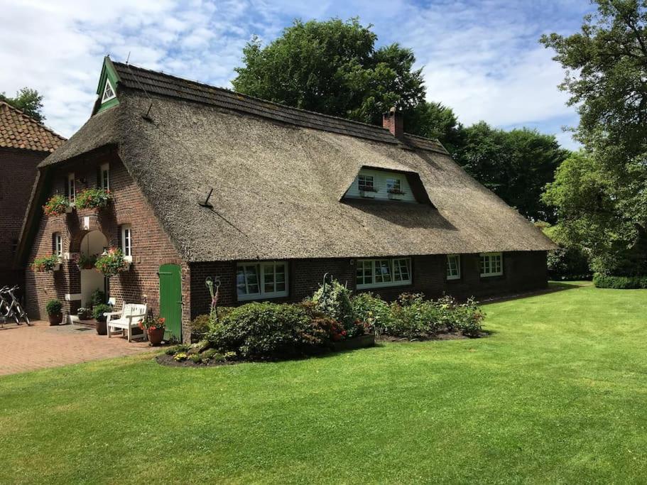 Idyllische Ferienwohnung In Wiefelstede Exterior foto